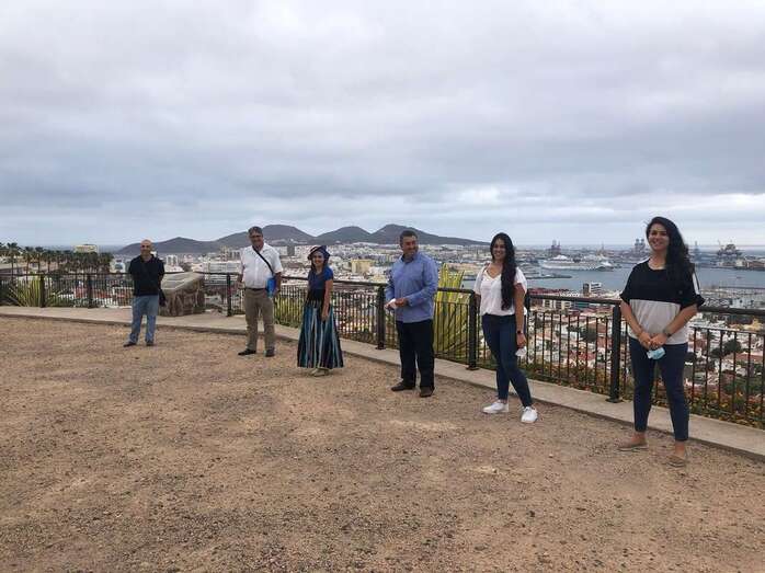 Lara, DaÌcil, GermaÌn de la Guardia, Elena RodriÌguez, Expedito SuaÌrez y Yeray RodriÌguez (Foto TA)